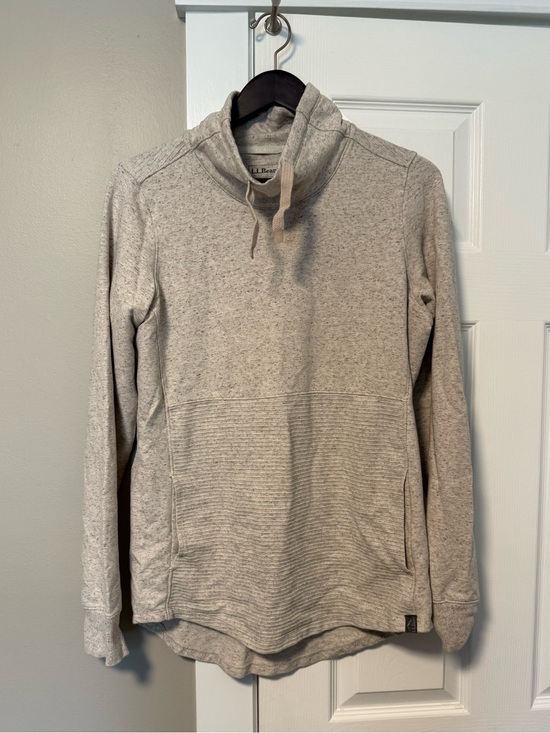 L.L. Bean Tops - LL Bean pullover. M Tall. Oatmeal Heather.